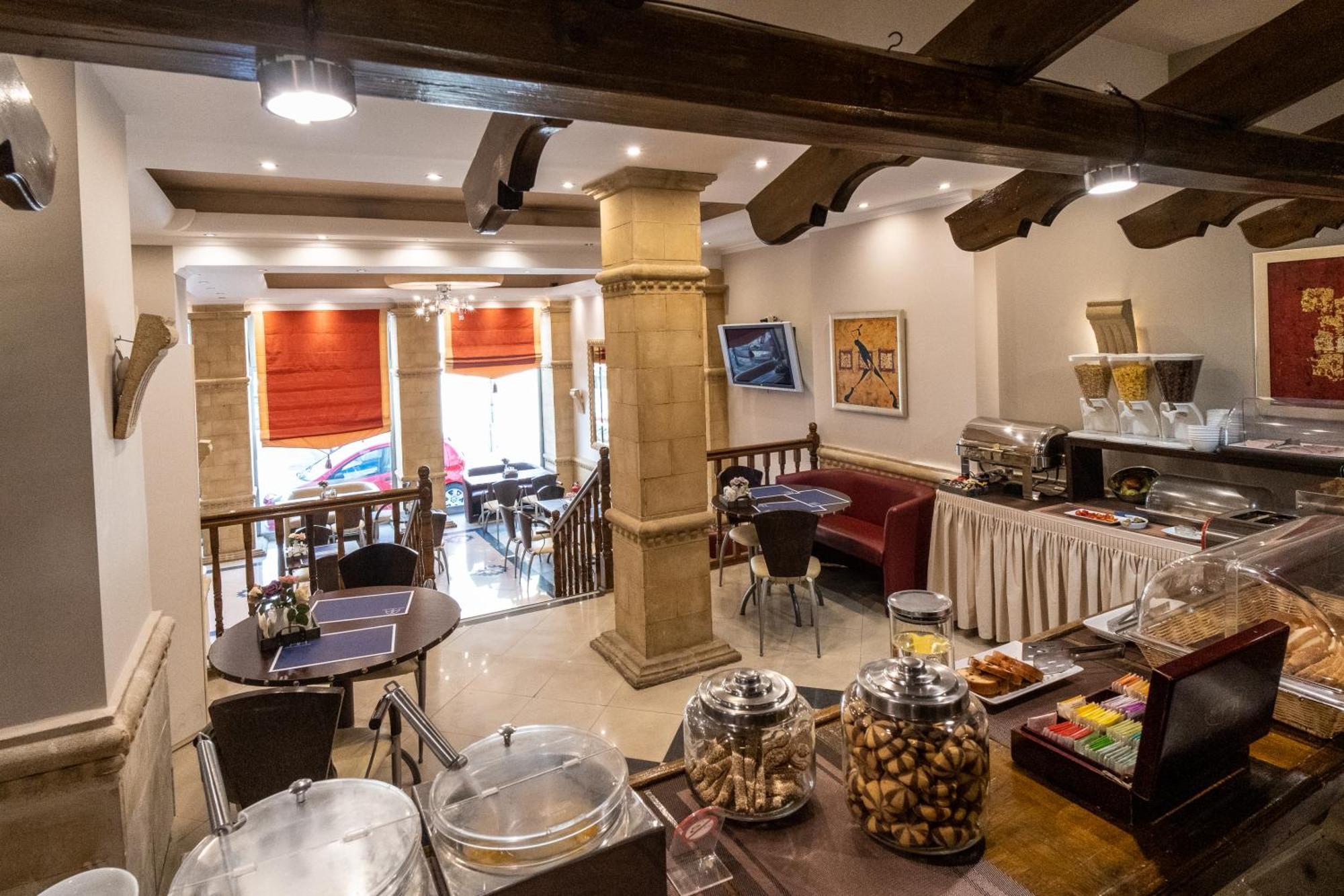 Argo Hotel Pireusz Kültér fotó